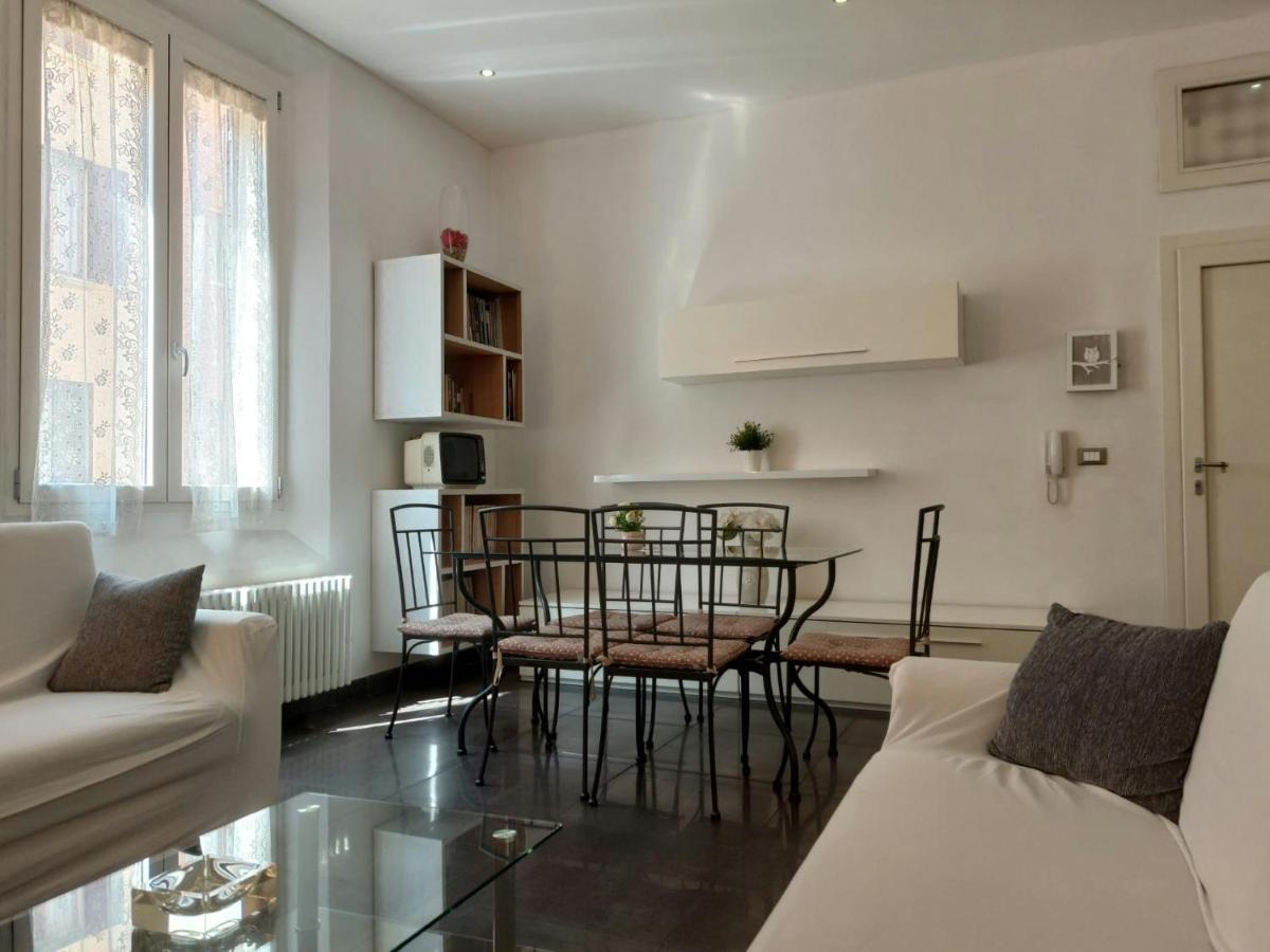 Luxury Station Apartment Болонья Экстерьер фото