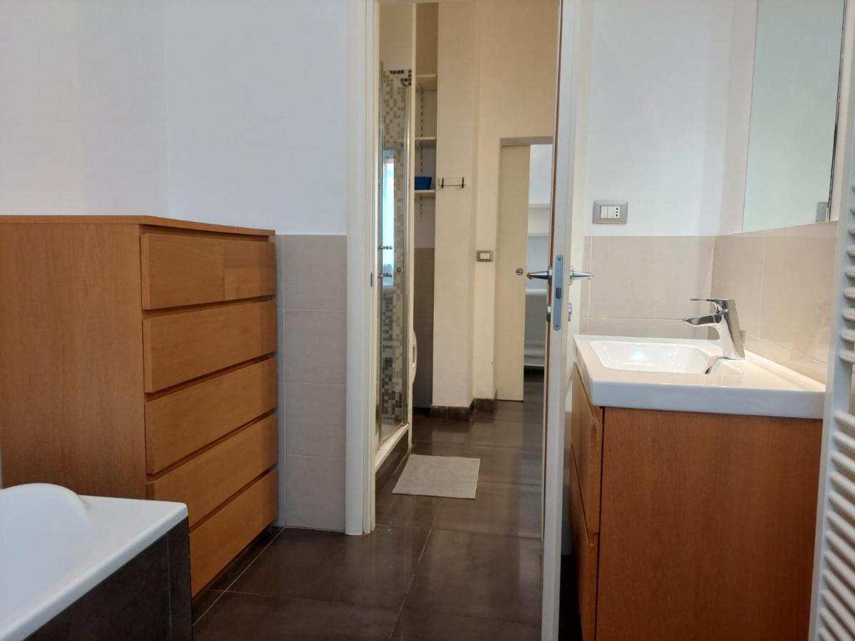 Luxury Station Apartment Болонья Экстерьер фото