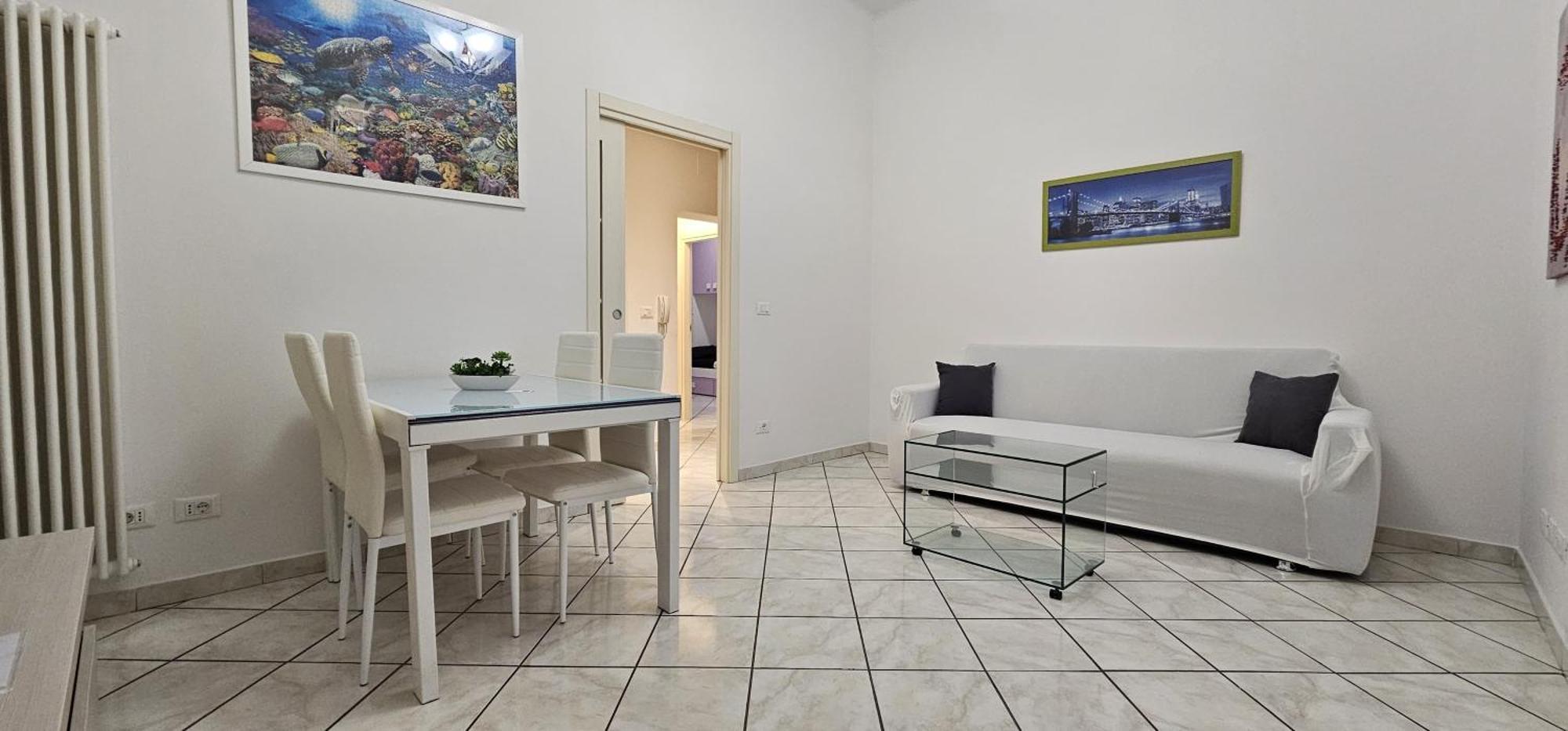 Luxury Station Apartment Болонья Экстерьер фото