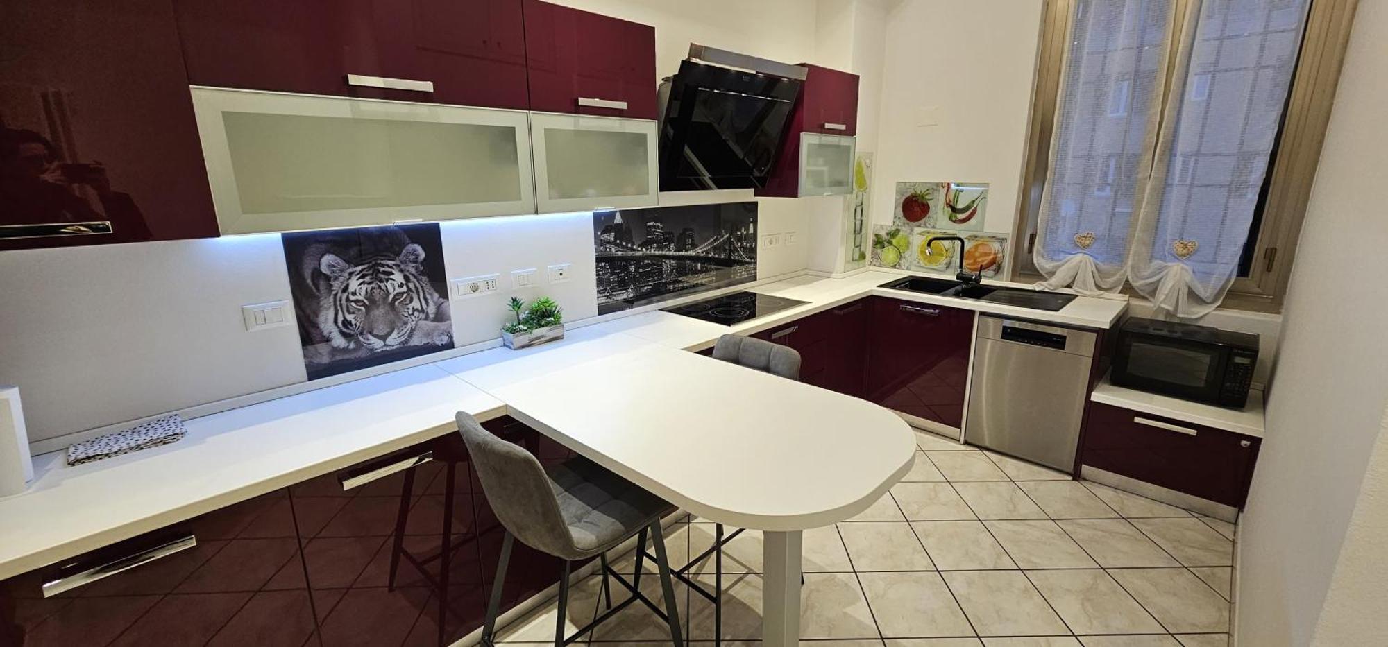 Luxury Station Apartment Болонья Экстерьер фото